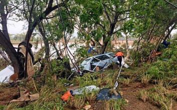 Energy crews mobilised following TC Debbie but access an issue